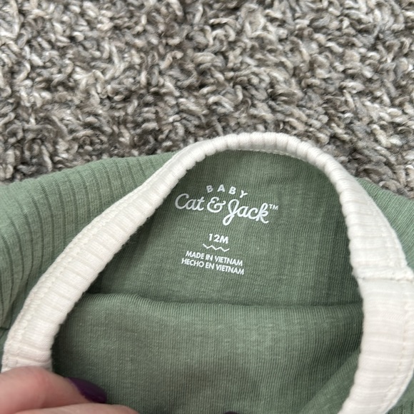 Cat and Jack matching shirt and short sleeve set in green/cream 12 months boys - Picture 2 of 4